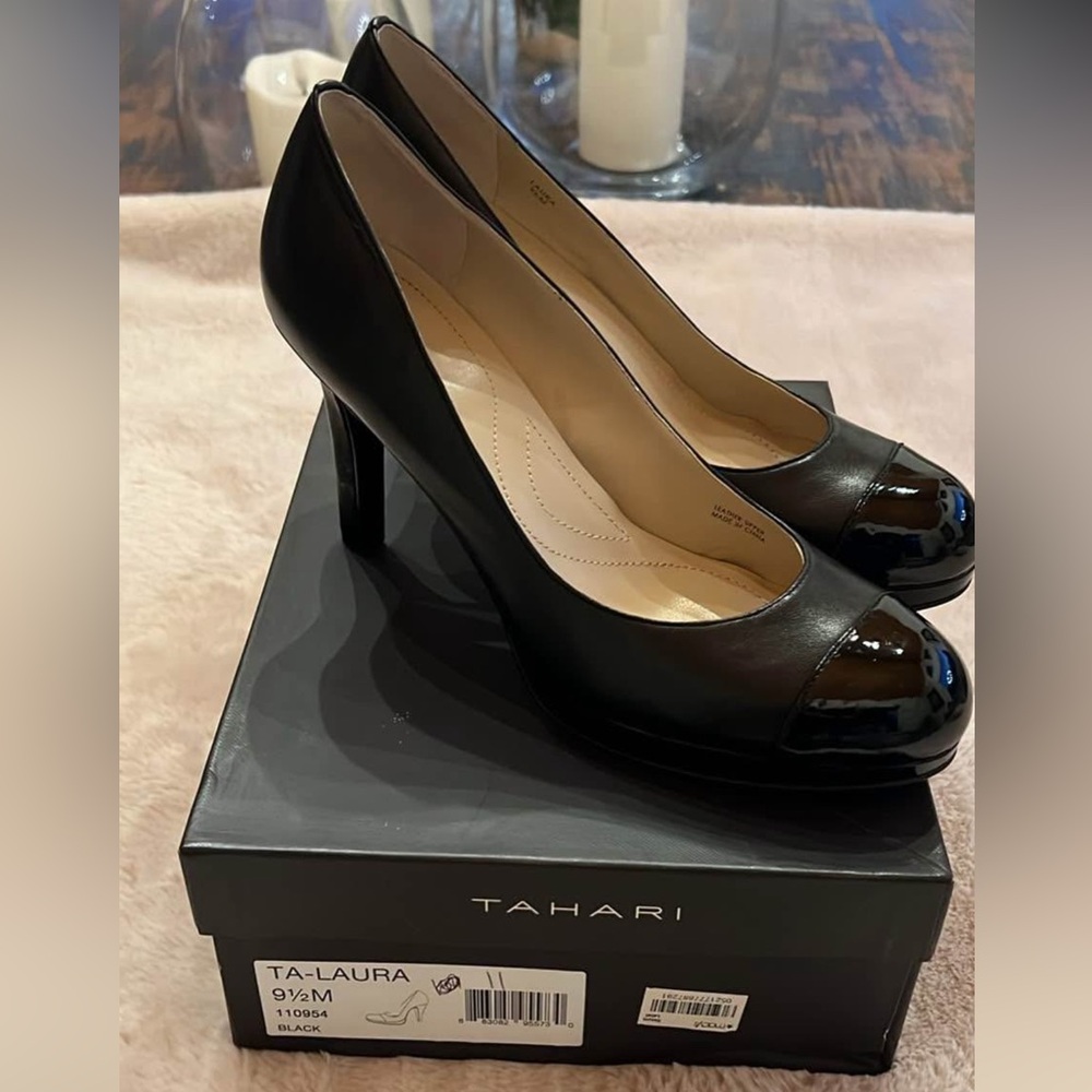 Tahari Laura Classic Black Heels